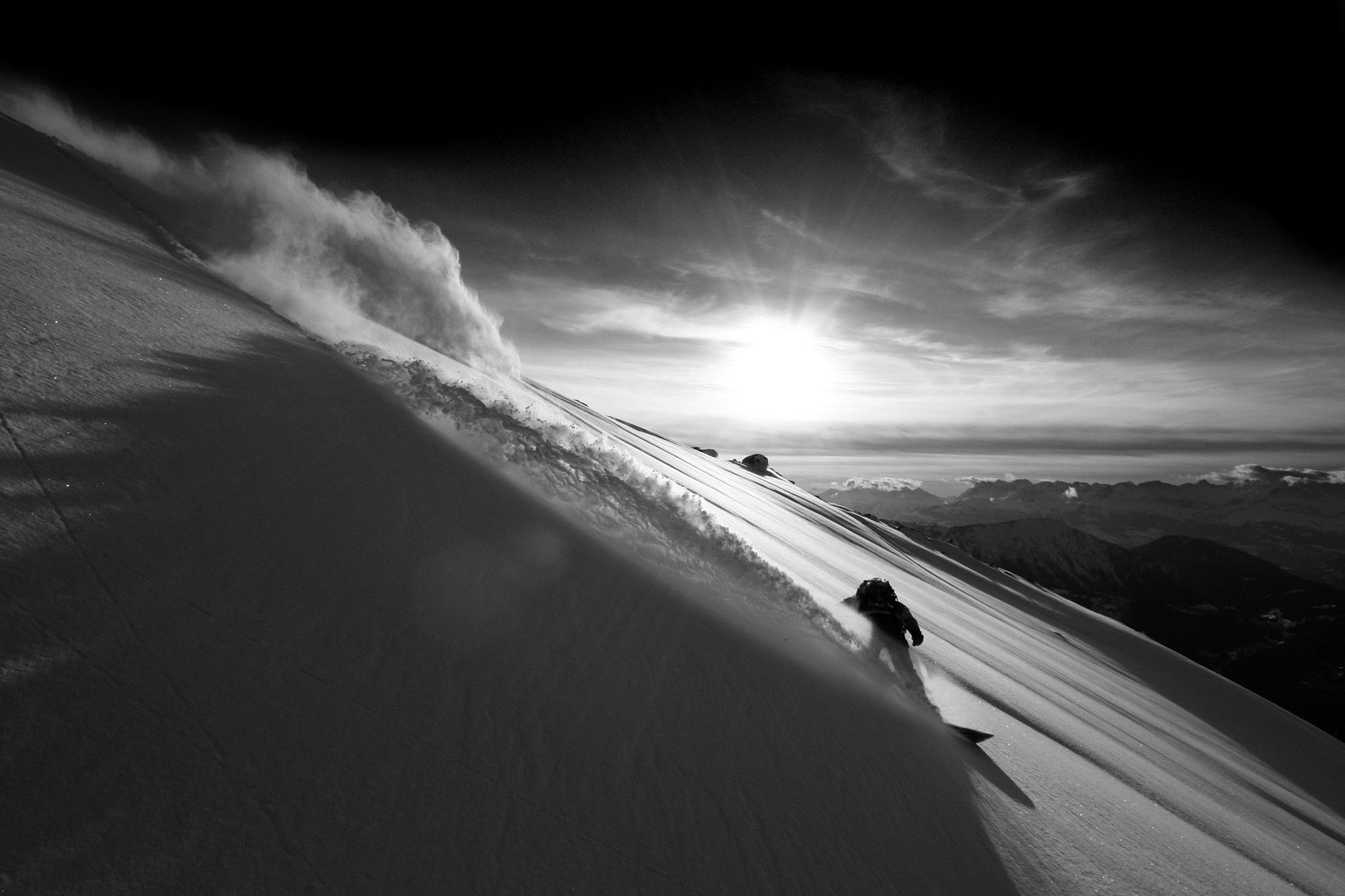 powder-snowboarding-sunset-1